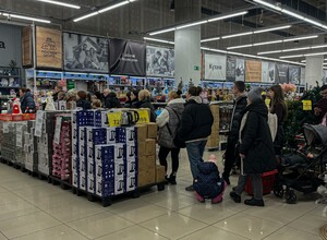Подешевела аренда, а продукты подорожали — как инфляция в Приморье поменяла цены