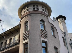 С посольства Сирии в Москве сняли флаг